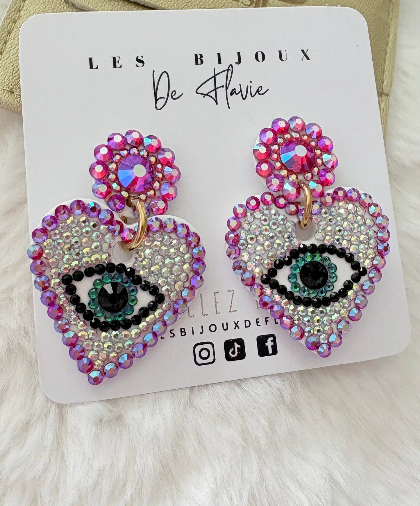 Les boucles EYES OF LOVE